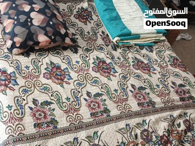 تخت مفرد ونص في غرفة مشترك للايجار اليومي