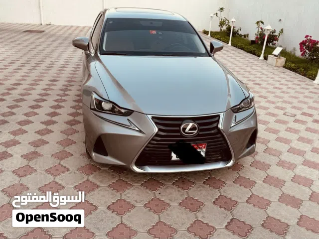 2019 لكزس IS IS 300