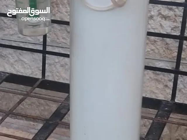 اسطوانة اكسجين راكب عليها جهاز التحكم بالتنفس سعة 37 كيلو