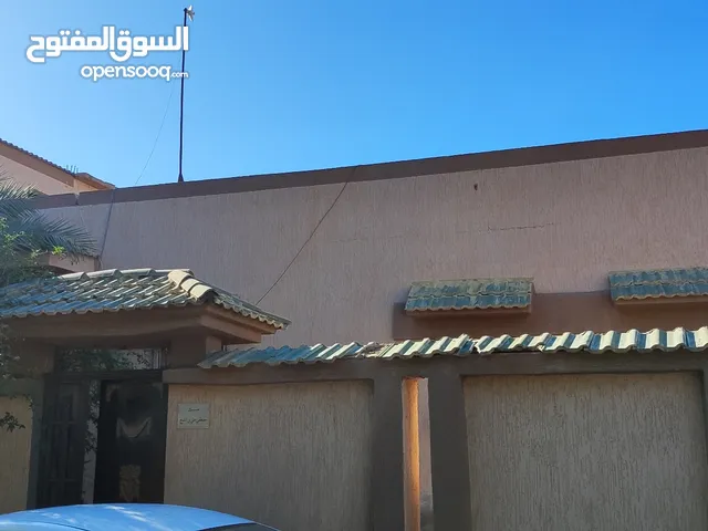 منزل للبيع في منطقة السراج بجانب جامع البر