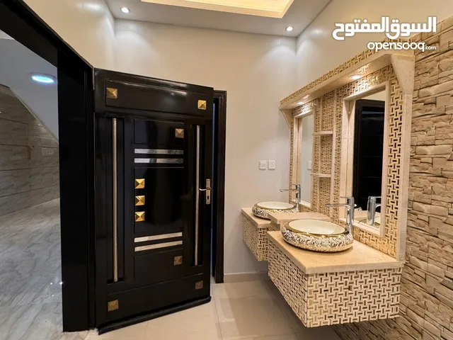 200 m2 4 Bedrooms Apartments for Rent in Al Riyadh Dhahrat Laban