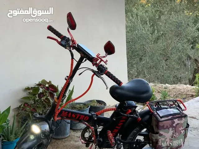 بسكليت كهربا عجل عريض موصفات جيده ولبسكليت شبه جديد يلي معني يتواصل معي وبنزبطو