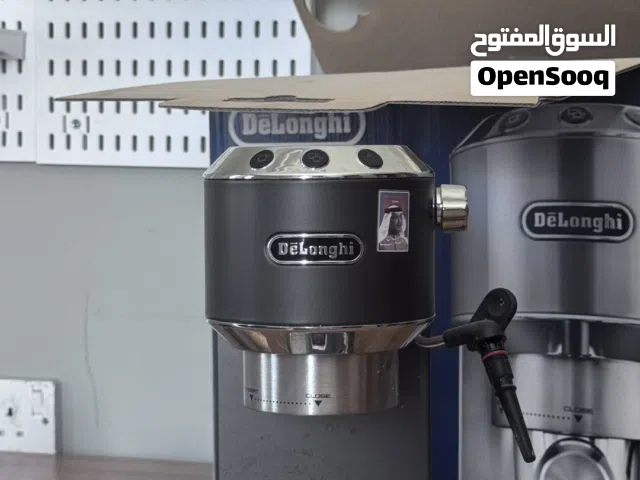 مكينه قهوه شبه جديده مع ملحقاتها