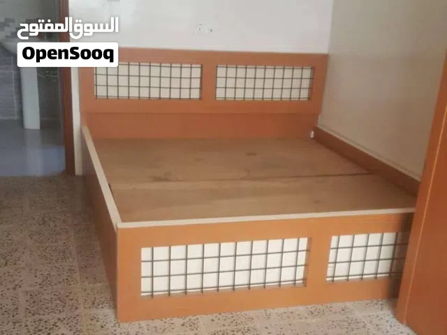 غرفه كامله كبيره ونظيفه