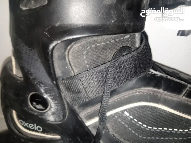 حذاء بعجلات