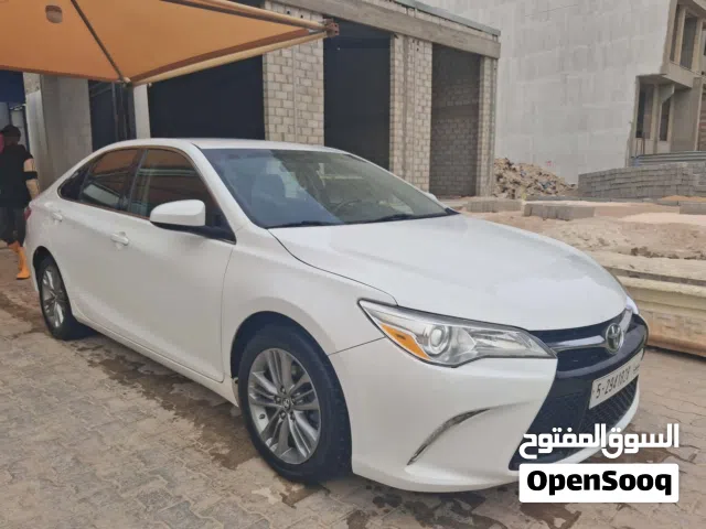 2018 تويوتا كامري SE