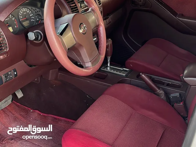 Used Nissan Navara in Al Dakhiliya