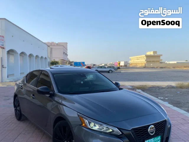 2022 نيسان التيما SR