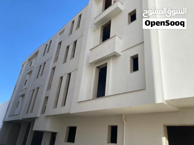 شقة نصف تشطيب للبيع طرابلس