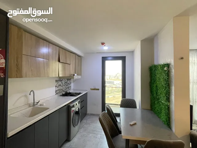 شقة للايجار بمساحة 87م في مجمع لايف تاور