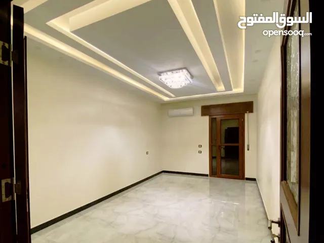 160 m2 4 Bedrooms Apartments for Rent in Tripoli Ain Zara