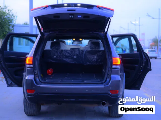 Used Jeep Grand Cherokee in Basra