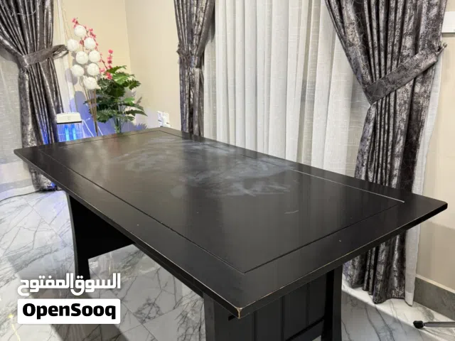 طاولة طعام طول 2متر عرض 1متر