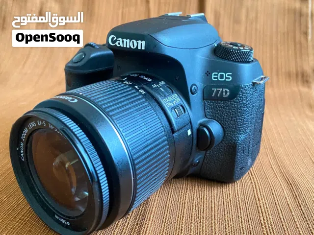 كاميرا كانون Canon EOS 77D دقة 24MP بحالة ممتازة مع عدستين و3 بطاريات وحقيبة للبيع