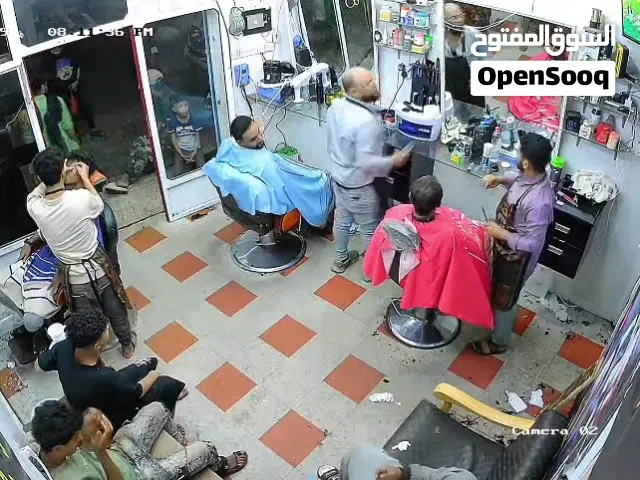 صالون حلاقة للبيع