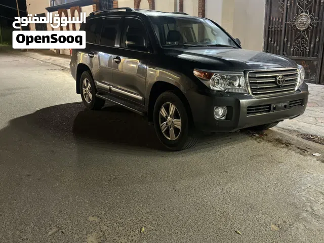 Used Toyota Land Cruiser in Sirte