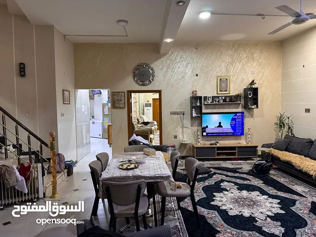 310m2 1 Bedroom Townhouse for Sale in Basra Amitahiyah