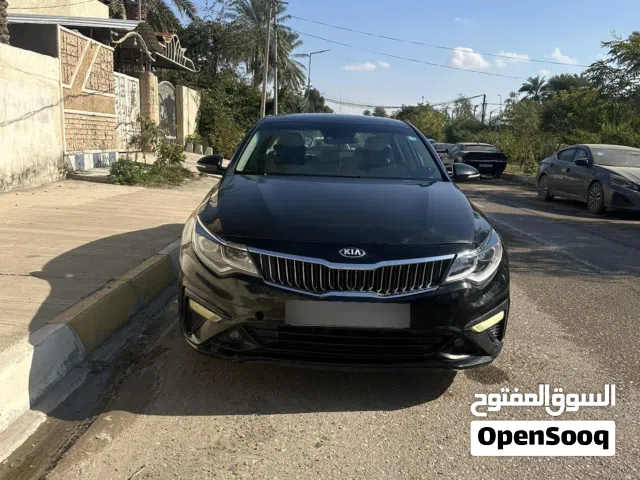 كيا اوبتيما 2019 امريكي  لون اسود حادث بدون لغد وشواصي موجود بالصور