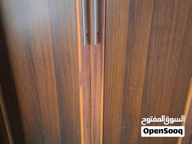 خزانة احذيه بحاله ممتازه خزانه الامنيوم للمطبخ جديده ممتازه طاوله تلفزيون قابل للتفاوض