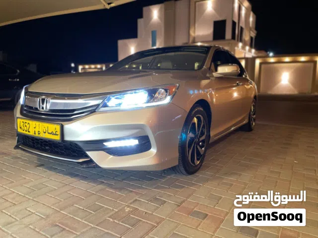 2017 Honda Accord EX-L Sedan with Sunroof and Advanced Features - Used