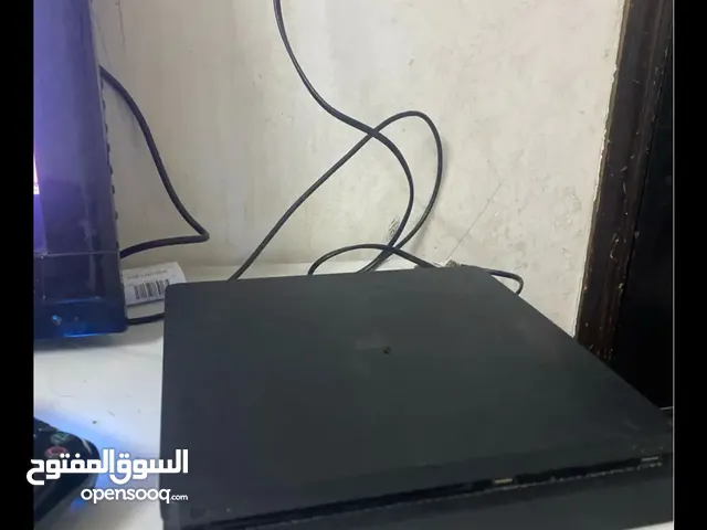 بلايستيشن 4للبيع بحالة ممتازة