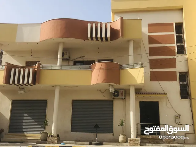 Unfurnished Showrooms in Tripoli Souq Al-Juma'a