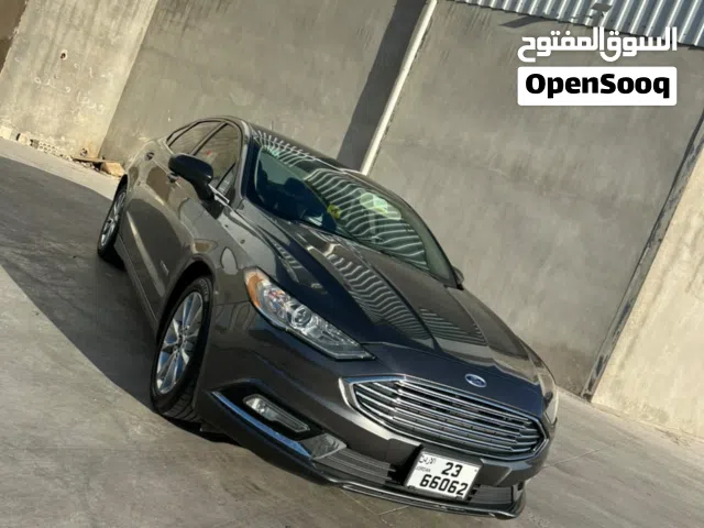 2017 فورد فيوجن SE