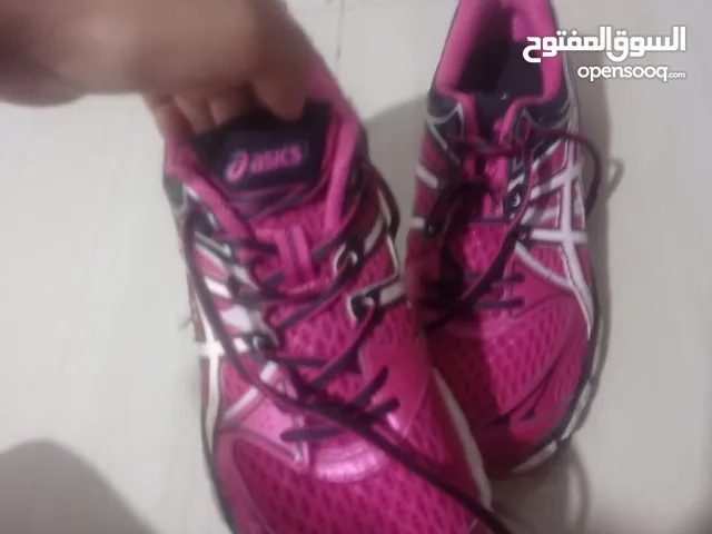 بوت مستعمل ب80 شيكل فقط زي اشديد
