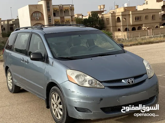 Used Toyota Sienna in Jafara