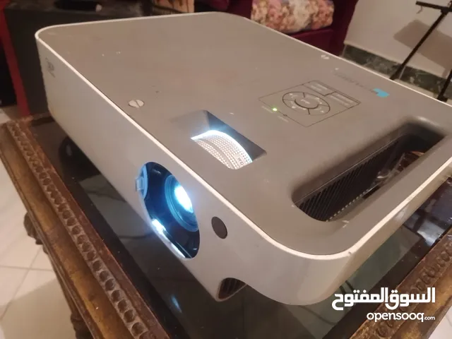 بروجكتور استعمال شخصي شاشه كبيرة صورة نقية جدا