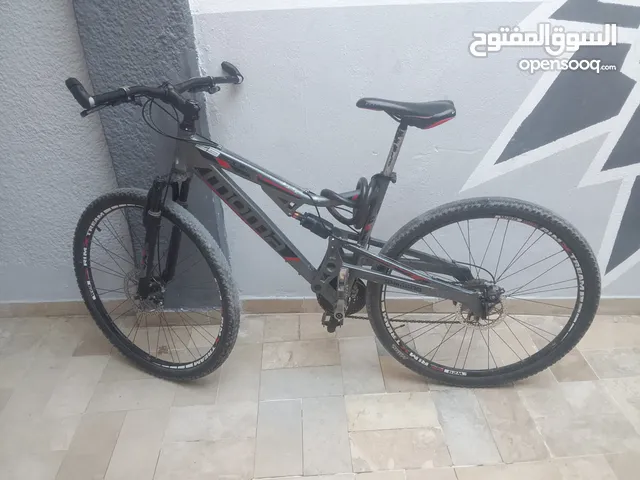 دراجة هواءية المنيوم.