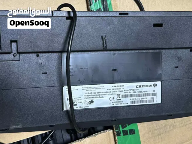 كيبورد CHERRY RS 14400 مستعمل خفيف – USB مع قارئ بطاقات ومستشعر بصمة