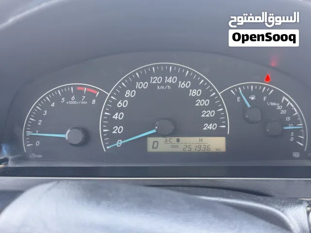 2017 تويوتا كامري SE