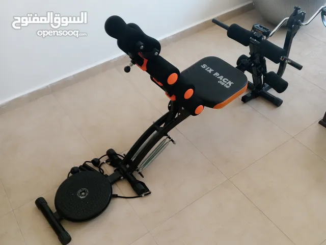 جهاز رياضي للنحت البطن وله عدة استخدامات