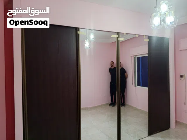 خزانة حائط للبيع