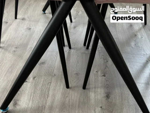 طاولة الطعام