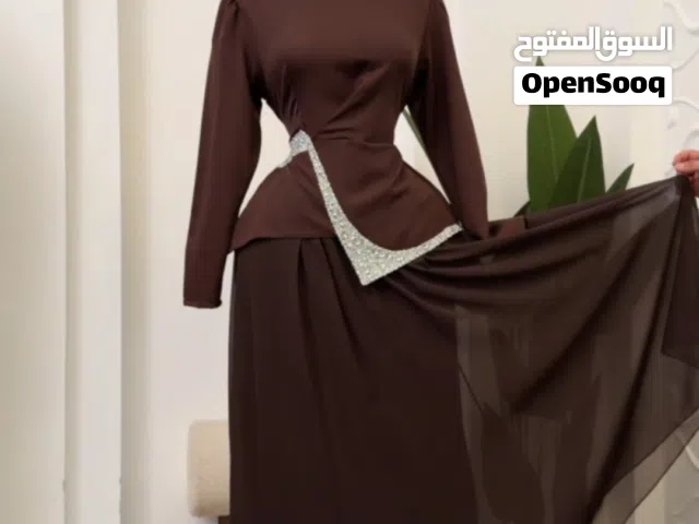 فستان نسائي محتشم ومريح   خامة ناعمة وقصّة مرتبة للبس اليومي والمناسبات