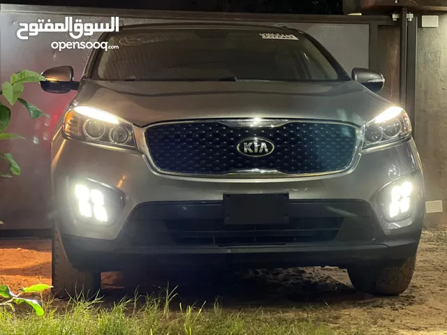 Used Kia Sorento in Tripoli