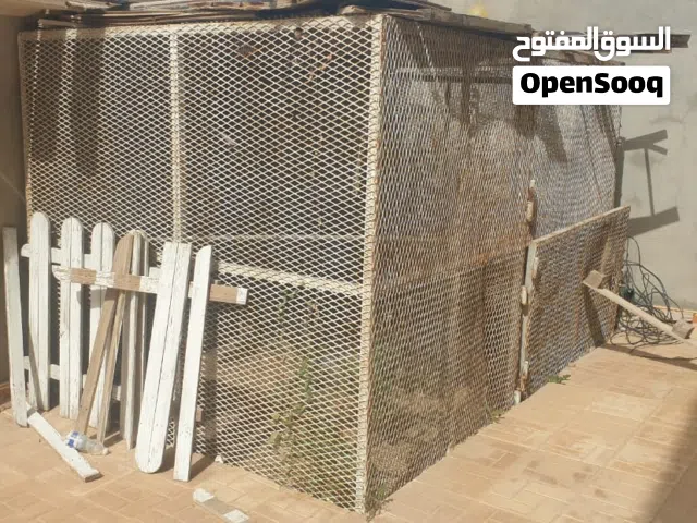 هذا القفص الطول 3 متر العرض 2 متر الارتفاع 2 متر
