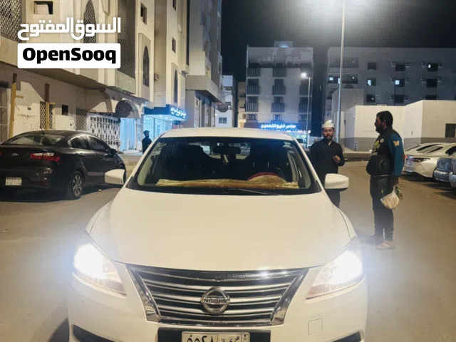2016 نيسان التيما Standard