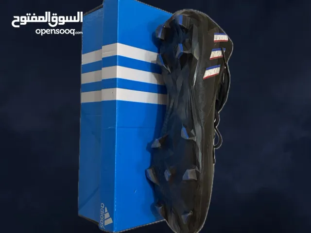 Adidas Predator، بوط كرة قدم