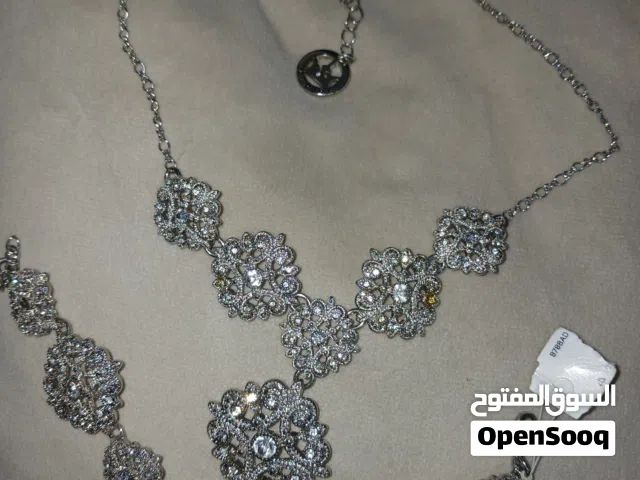 عقود فريده بسعر مغري