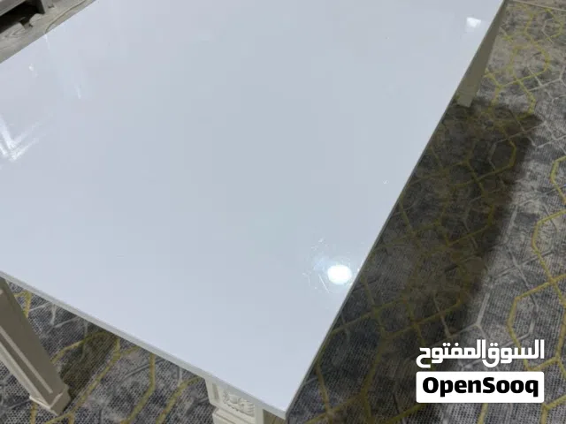 ميز طعام 8 كراسي وقوي جداً واستعمال قليل