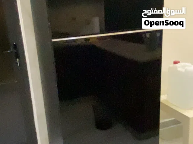 ثلاجة سامسونج لون اسود زجاج