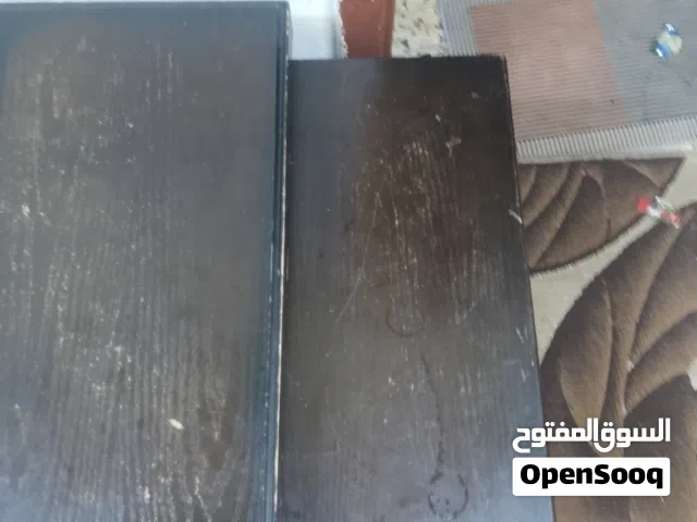 طاولات خشب