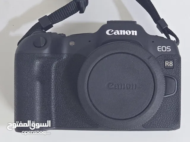 للبيع: كاميرا Canon EOS R8 بحالة شبه جديدة! و كامل الملحقات