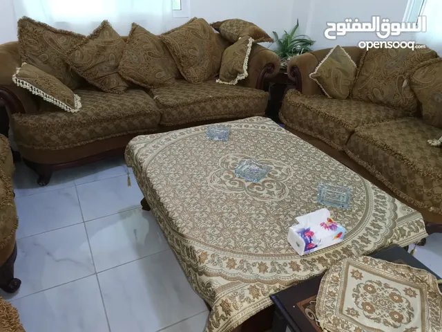 طقم كنب مستعمل بحالة الجديد خليجي