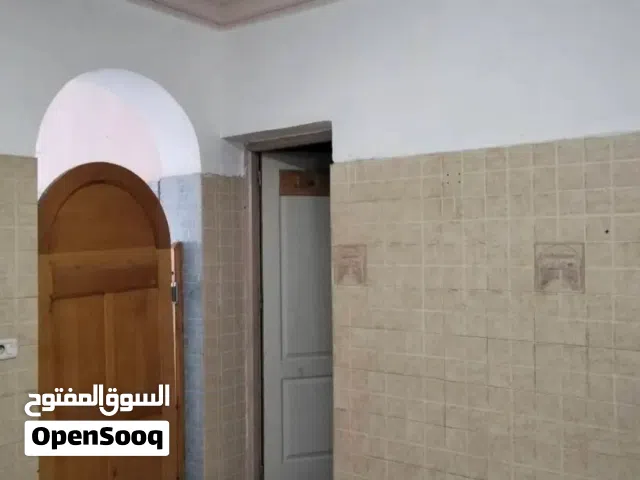 مساحة تجارية عالرئيسي للبيع في بنزرت