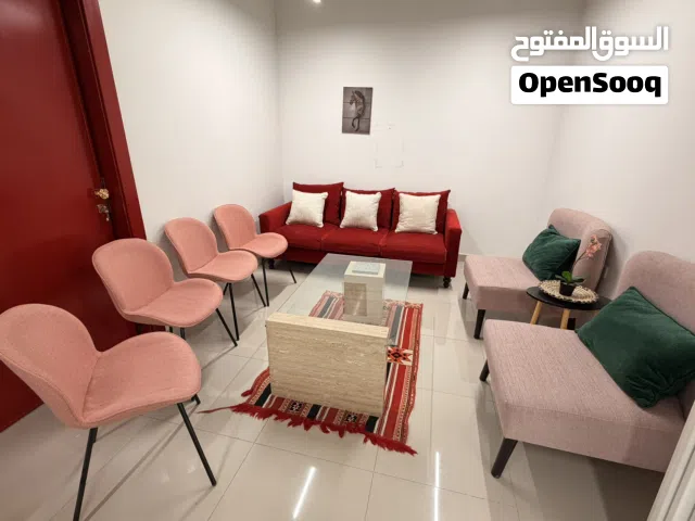 مجلس كنب مع كراسي