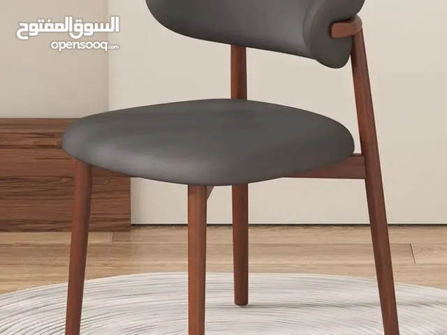 كرسي مكتبي او طوله طعام